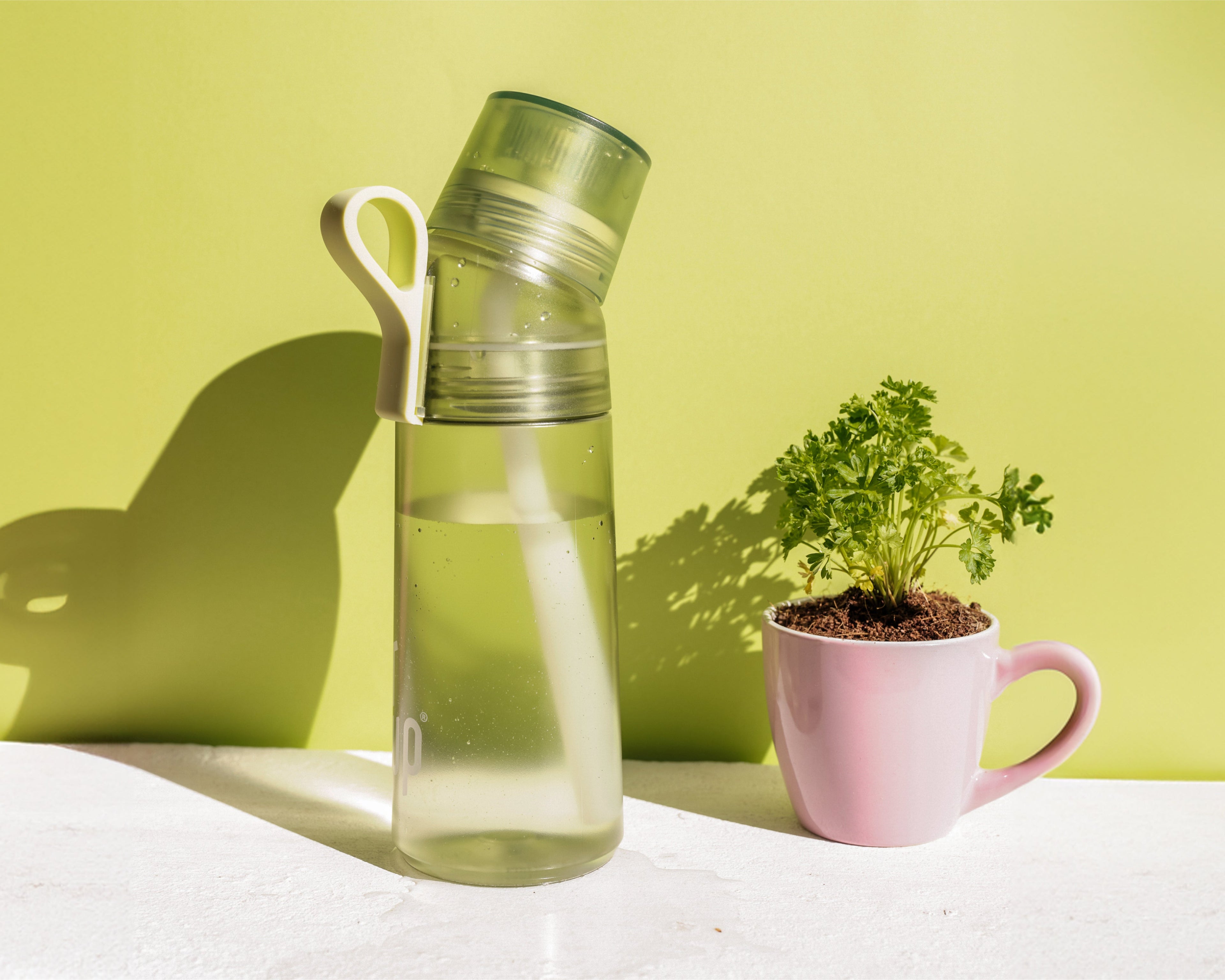 PDP - Bottle - Gen2 - Sage - 600ml - Lifestyle